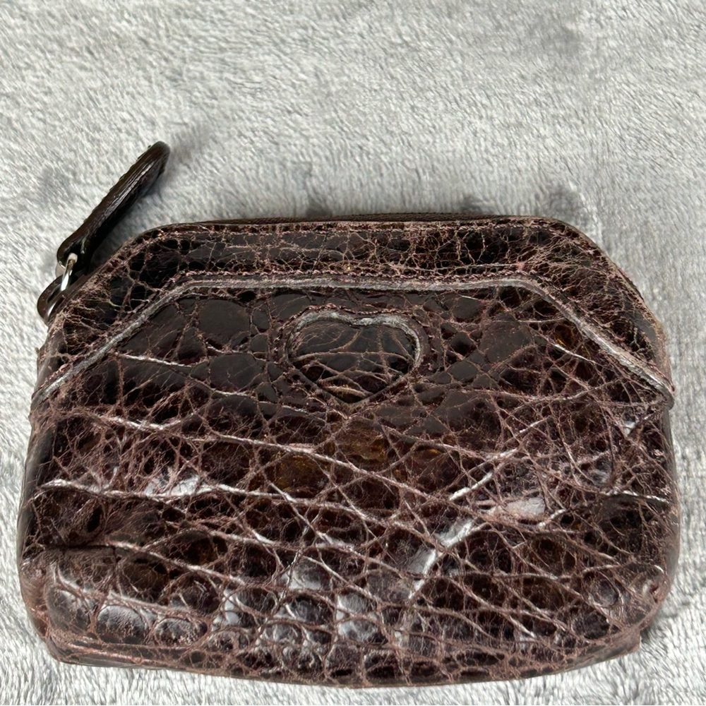 Brighton Brown Croc Embossed Leather Small Coin Purse‎ Heart on Front Zip Top